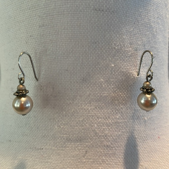 2 PC Silver Tone Ball & Wire Necklace & Earring Set - Picture 2 of 6